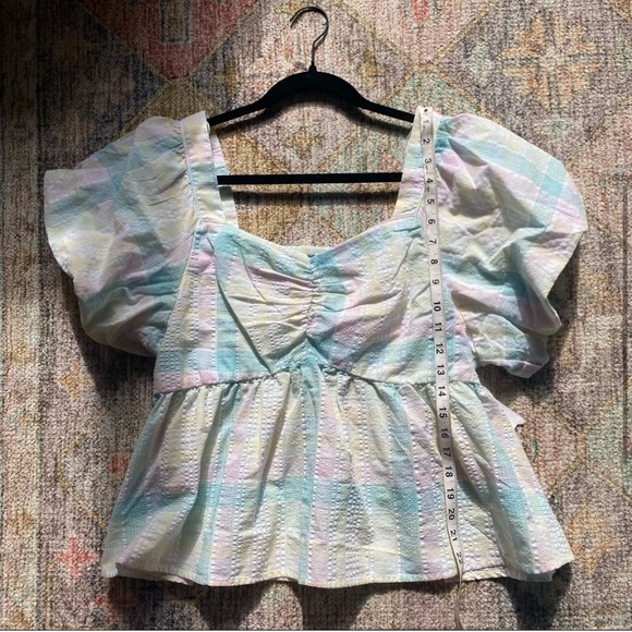 Old Navy Puff Sleeve Crop Top - Picture 4 of 6